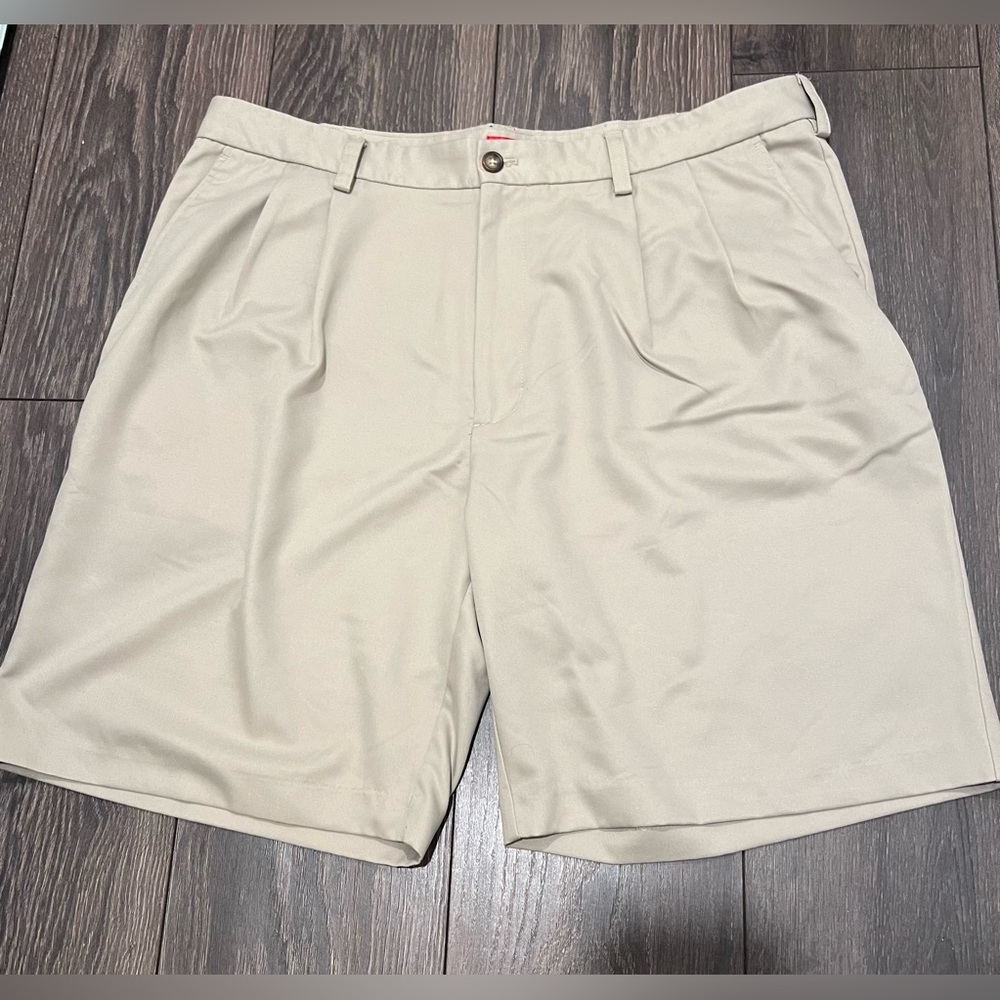 IZOD Men’s Shorts Size 40